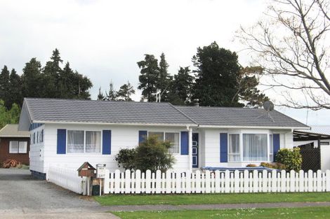 Photo of property in 43a Aquarius Drive, Kawaha Point, Rotorua, 3010