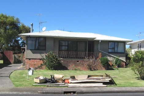 Photo of property in 7 Cobham Crescent, Kelston, Auckland, 0602