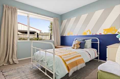 Photo of property in 7a Sequoia Place, Parklands, Christchurch, 8083