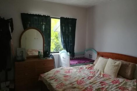 Photo of property in 86 Gosford Drive, Botany Downs, Auckland, 2010