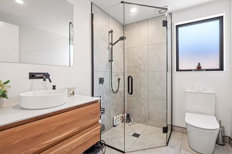 Photo of property in 18 Plough Street, Jacks Point, 9371