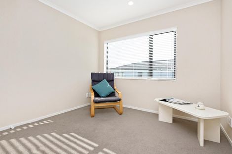 Photo of property in 1 Lorenzo Way, Flat Bush, Auckland, 2016