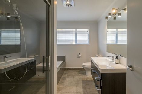 Photo of property in 83 Waipunahau Road, Waikanae, 5036