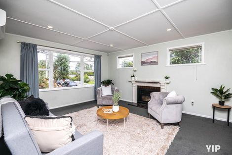 Photo of property in 58 Catherine Crescent, Paparangi, Wellington, 6037