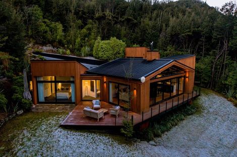 Photo of property in 18 Falcon Heights, Mount Creighton, Queenstown, 9371