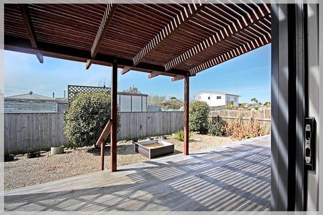 Photo of property in 15a Roore Street, Foxton Beach, Foxton, 4815