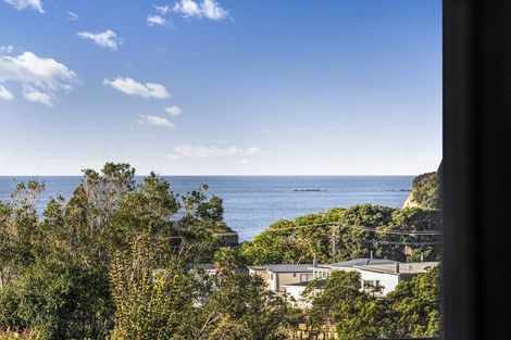 Photo of property in 66 Waiora Road, Stanmore Bay, Whangaparaoa, 0932