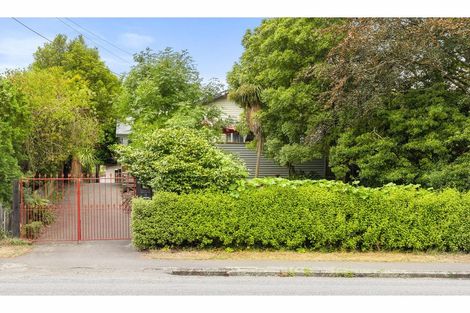 Photo of property in 18 Birdwood Avenue, Beckenham, Christchurch, 8023