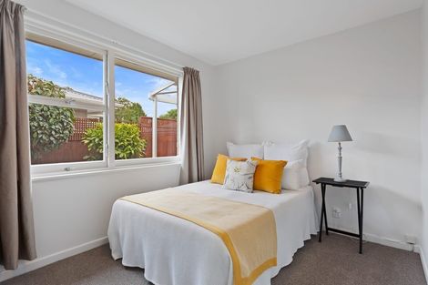 Photo of property in 2/108 Staveley Street, Avonhead, Christchurch, 8042