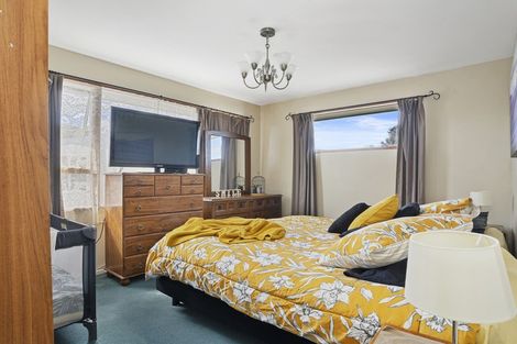 Photo of property in 23 Farnborough Street, Aranui, Christchurch, 8061