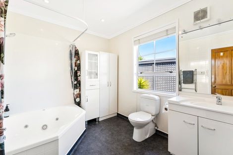 Photo of property in 9 Oak Street, Ebdentown, Upper Hutt, 5018