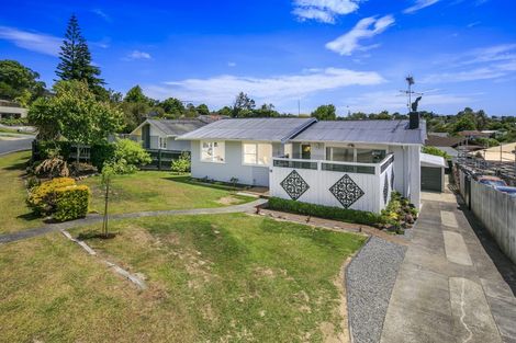 Photo of property in 18 Hatherlow Street, Glenfield, Auckland, 0629
