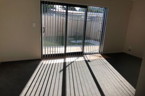 Photo of property in 2e Oxford Road, Manurewa, Auckland, 2102