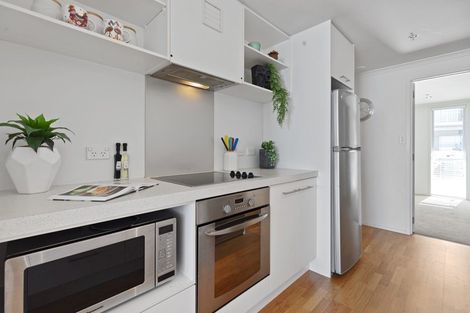 Photo of property in Algarve Apartments, 213/332 Maunganui Road, Mount Maunganui, 3116