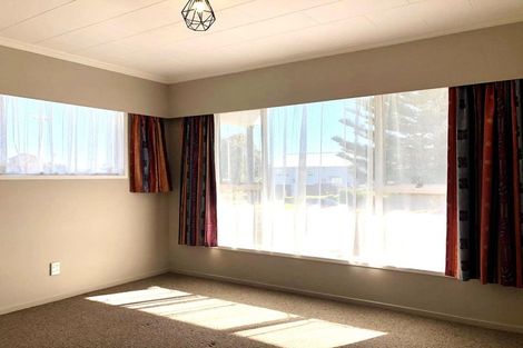Photo of property in 61 Cracroft Street, Waitara, 4320