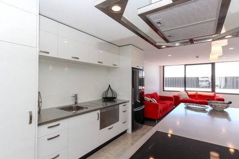 Photo of property in 8/86 Hurlstone Drive, Waiwhakaiho, New Plymouth, 4312