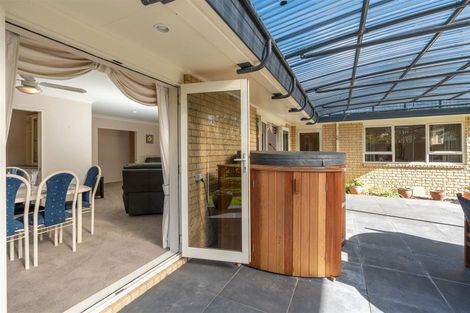 Photo of property in 11 Toi Toi Place, Flagstaff, Hamilton, 3210