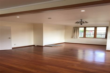 Photo of property in 11 Ramwall Place, Weymouth, Auckland, 2103