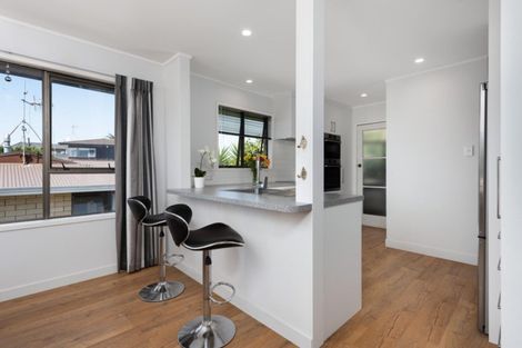 Photo of property in 108 Dickson Road, Papamoa Beach, Papamoa, 3118