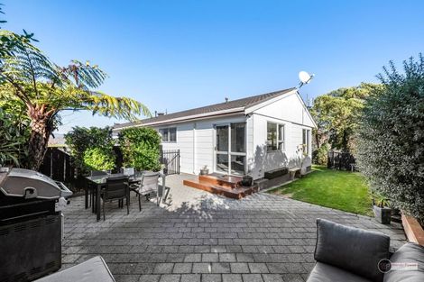 Photo of property in 14b Oakleigh Street, Maungaraki, Lower Hutt, 5010