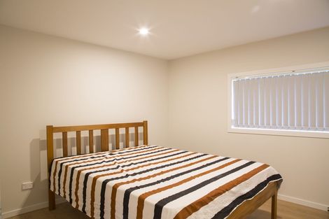 Photo of property in 93 Chelsea View Drive, Chatswood, Auckland, 0626