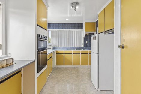 Photo of property in 20 Lynmore Drive, Hillpark, Auckland, 2102