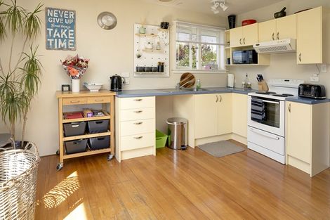 Photo of property in 12 Morris Road, Amberley, 7410