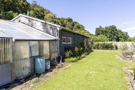 Photo of property in 4546 Karamea Highway, Karamea, 7893