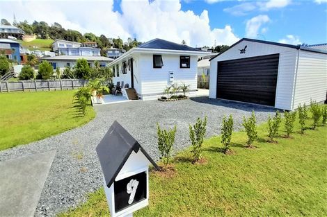 Photo of property in 9 Meenas Place, Cable Bay, 0420