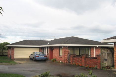 Photo of property in 2/67 Aviemore Drive, Highland Park, Auckland, 2010