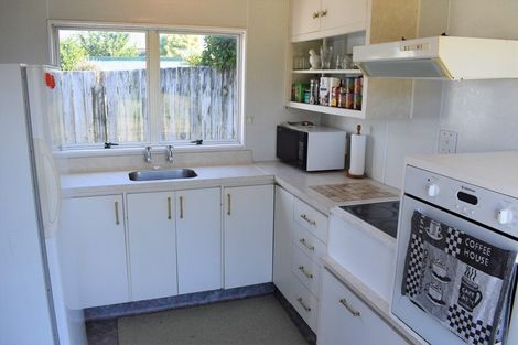 Photo of property in 17 Drake Street, Waikawa Beach, Manakau, 5573