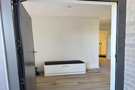 Photo of property in 8/38 Jane Maree Road, Kumeu, 0810