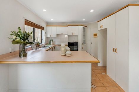 Photo of property in 1/47 Wiltshire Place, Somerville, Auckland, 2014