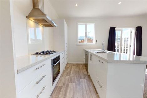 Photo of property in 100 Randwick Road, Moera, Lower Hutt, 5010