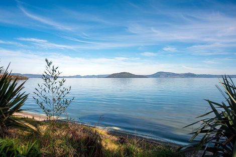 Photo of property in 10 Waana Street, Mourea, Rotorua, 3074