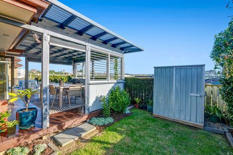 Photo of property in 14 Seamount Drive, Red Beach, 0932