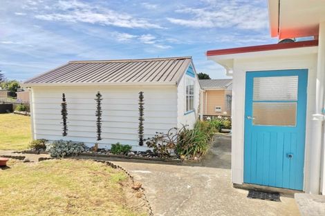 Photo of property in 33 Gawler Street, Te Horo Beach, Otaki, 5581