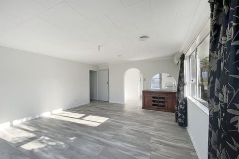 Photo of property in 4a Ruamahanga Crescent, Terrace End, Palmerston North, 4410