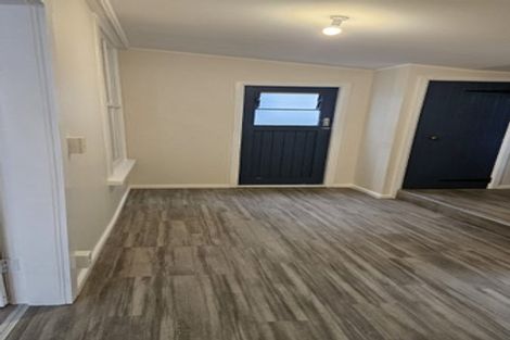 Photo of property in 19 Main Street, Hospital Hill, Napier, 4110