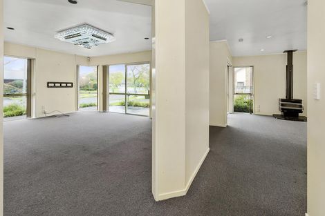 Photo of property in 3 Gairloch Place, Wattle Downs, Auckland, 2103