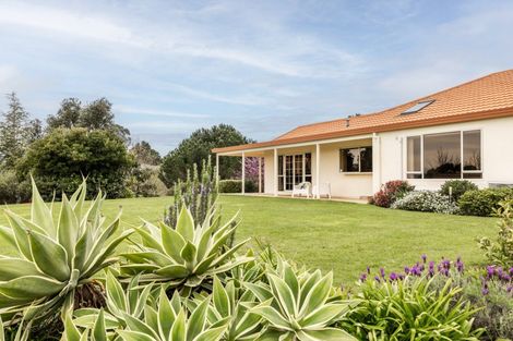 Photo of property in 122 Kopanga Heights Lane, Havelock North, 4130
