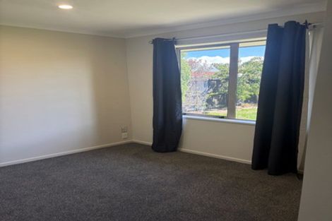Photo of property in 10 Netley Place, Aranui, Christchurch, 8061