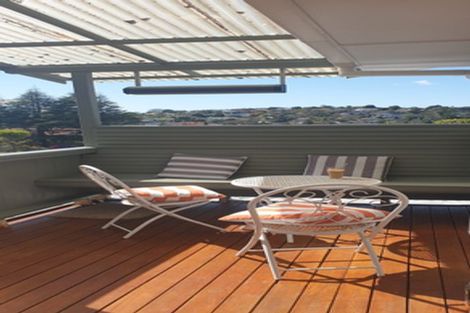 Photo of property in 28 Compton Street, Hillcrest, Auckland, 0627