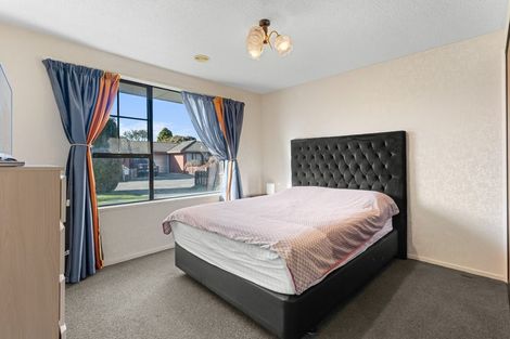 Photo of property in 2/136 Middlepark Road, Sockburn, Christchurch, 8042