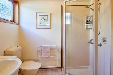 Photo of property in 2/130 Muritai Road, Eastbourne, Lower Hutt, 5013