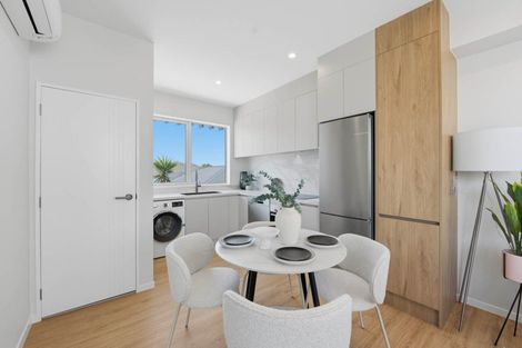 Photo of property in 1/186 Forrest Hill Road, Forrest Hill, Auckland, 0620