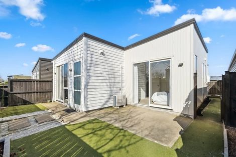 Photo of property in 4 Swamp Kauri Grove, Papakura, 2110