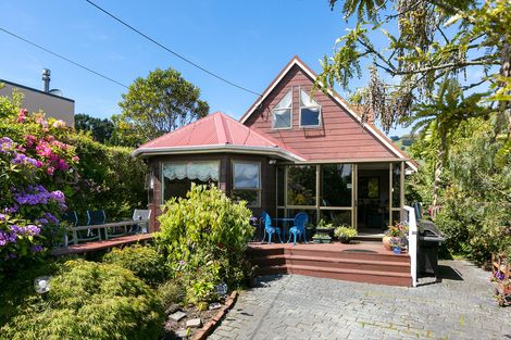 Photo of property in 30 Porterfield Street, Macandrew Bay, Dunedin, 9014