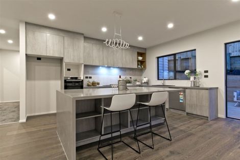 Photo of property in 8 Harvest Avenue, Orewa, 0931