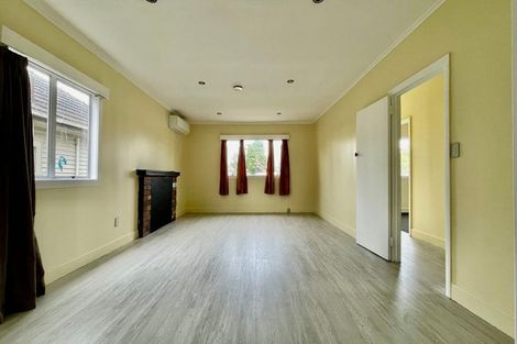 Photo of property in 26 Manuroa Road, Takanini, 2112